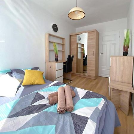 Bright room №2 Grzybowska 9 Warszawa Zewnętrze zdjęcie